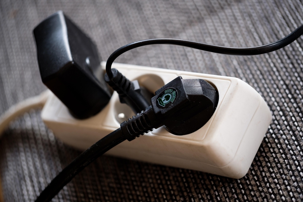 bru-no-plug-3285062_1920.jpg